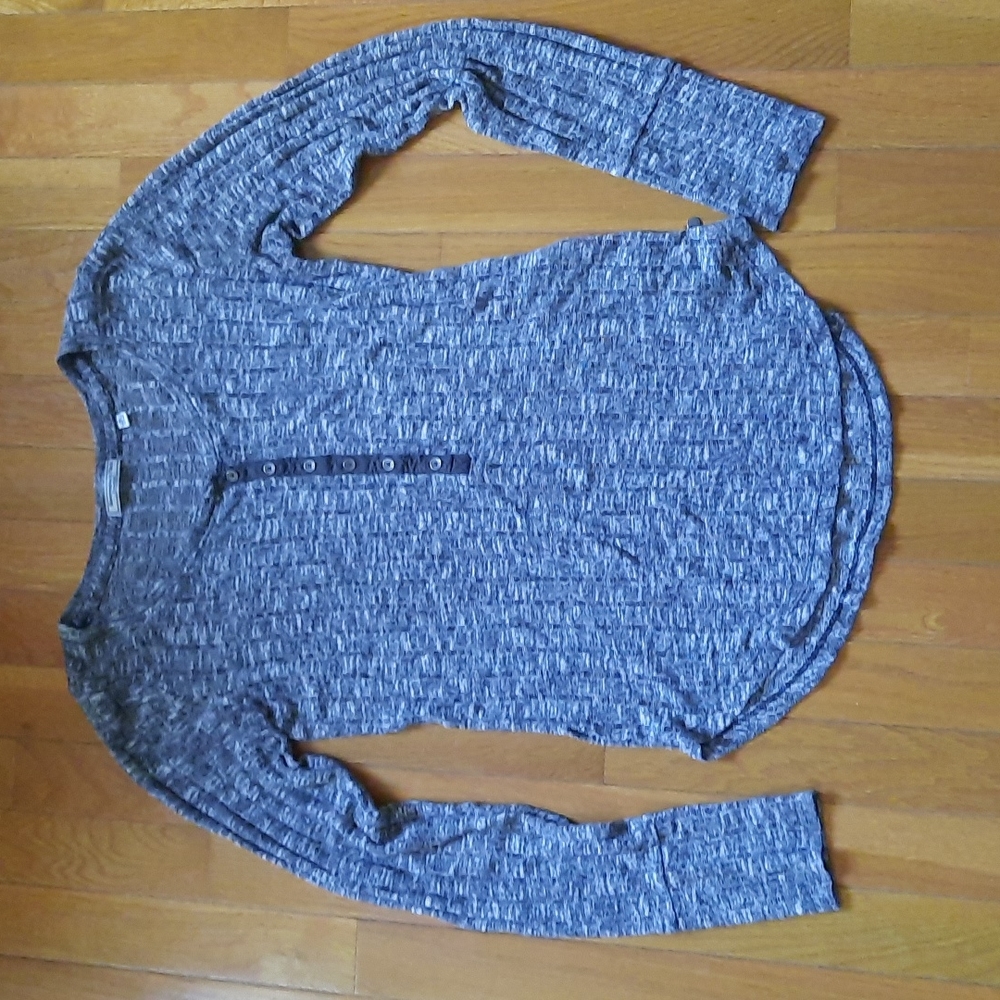 Cozy Grey Long-sleeved Henley